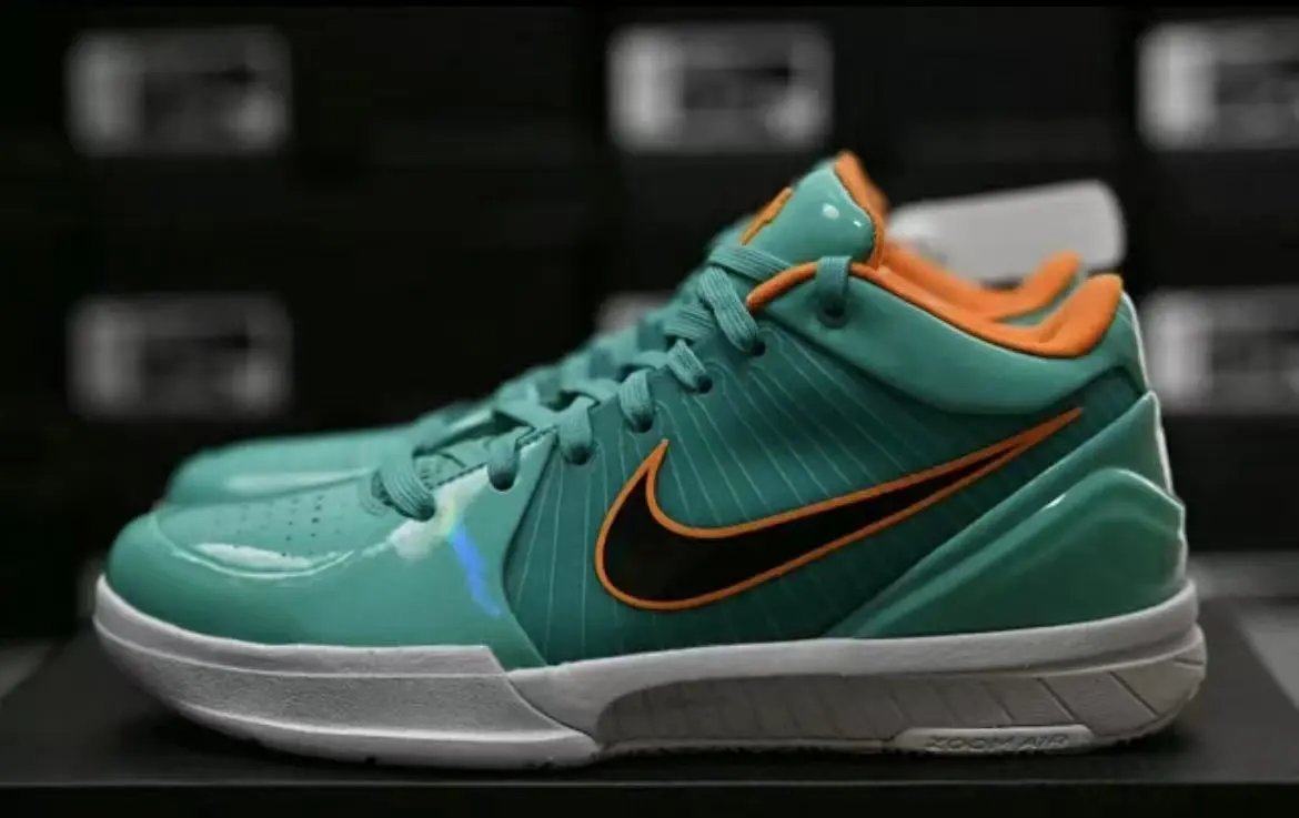 Kobe 4 UND Blue CQ3869-300