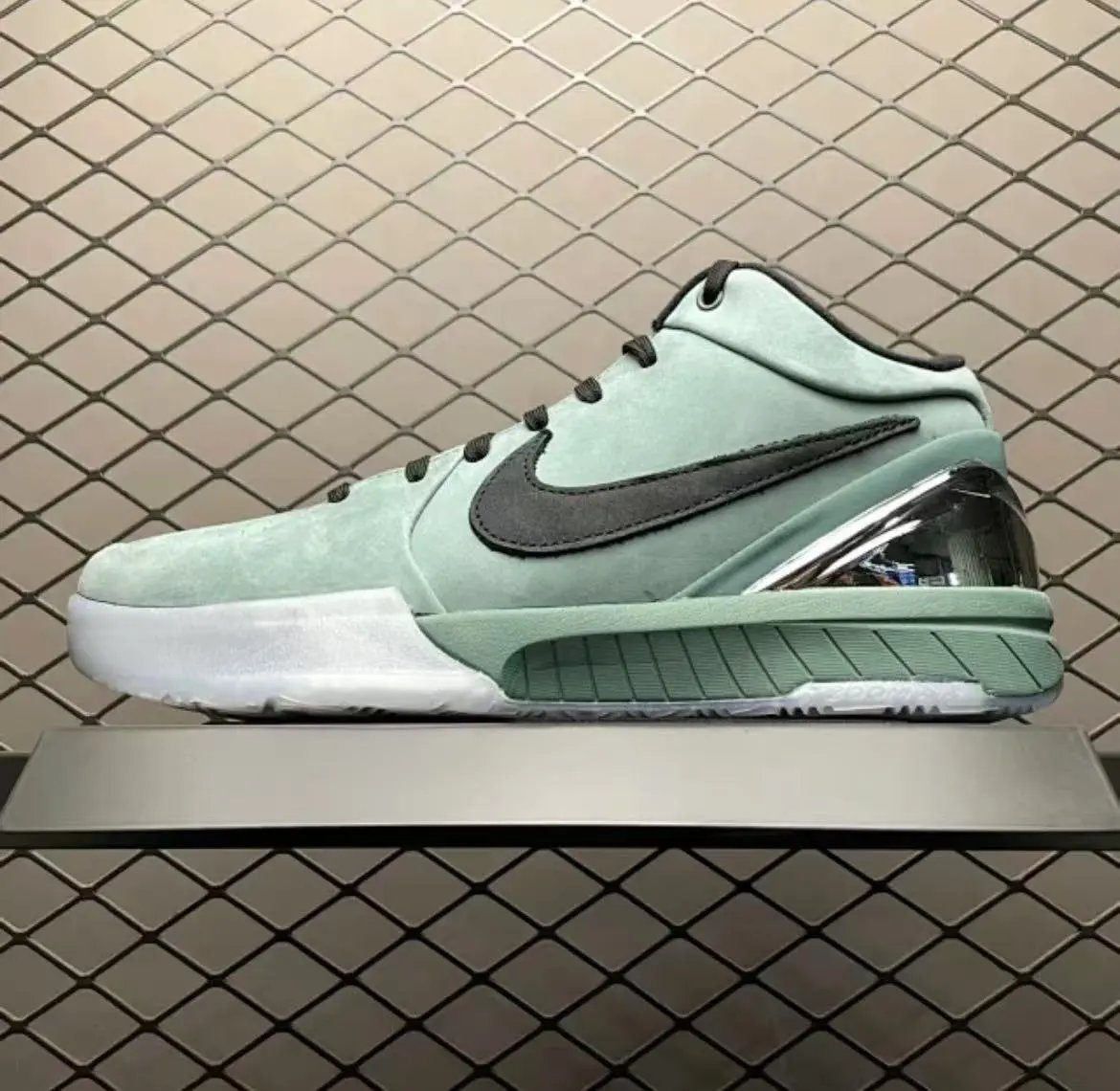 Kobe 4 Chrome Green FQ3545-300