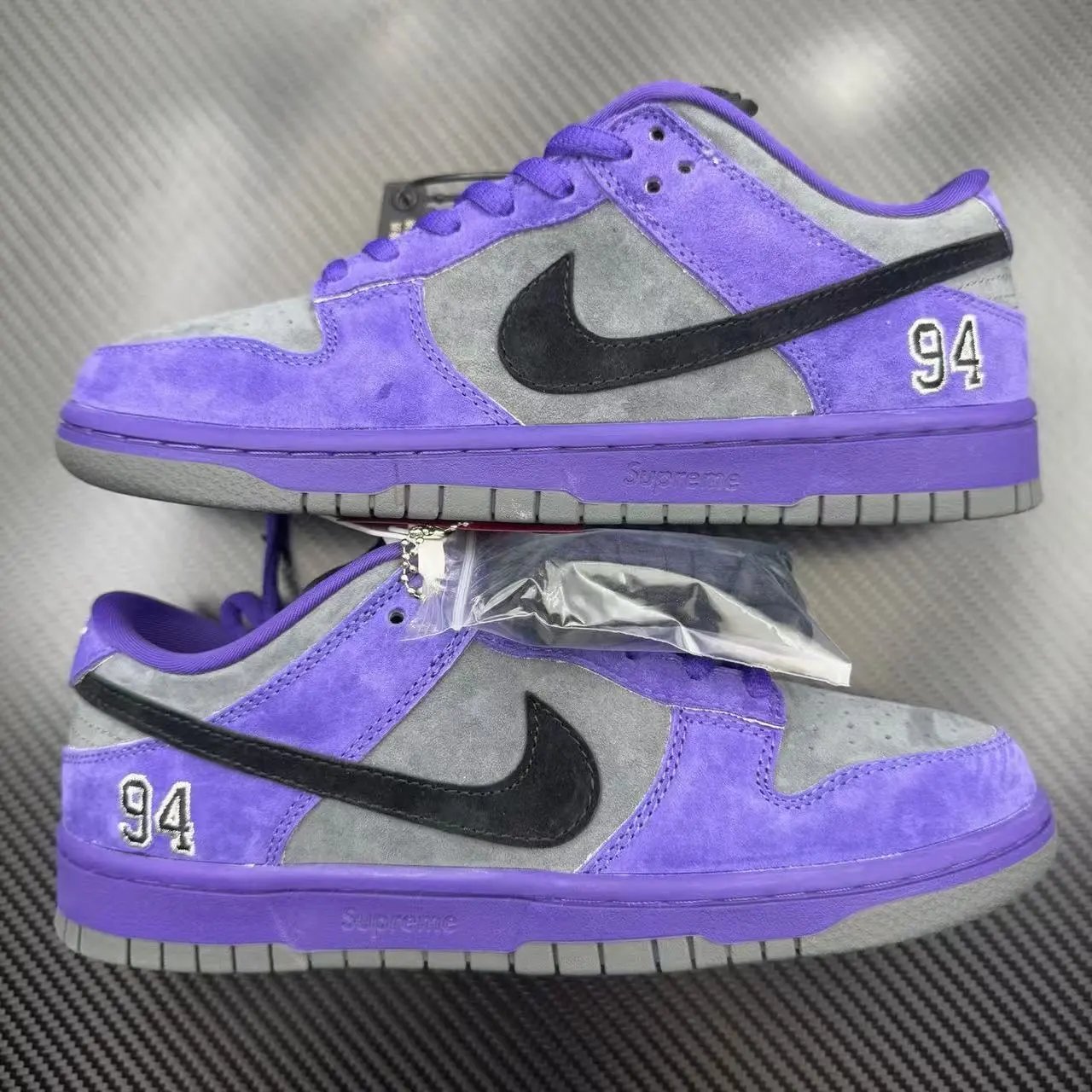 Europe Exclusive HQ8487-500 (40-47)