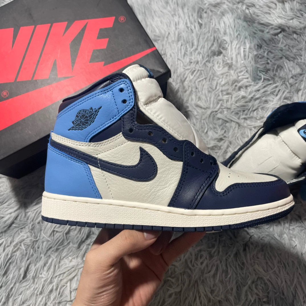 Air Jordan 1 Obsidian 555088-140