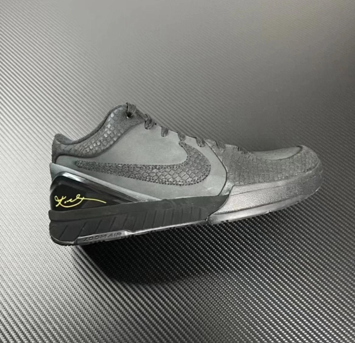 Kobe 4 Black Mamba