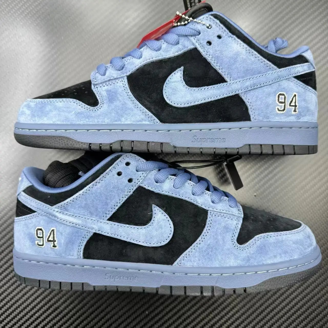 Americas Exclusive HQ8487-400 (40-47)