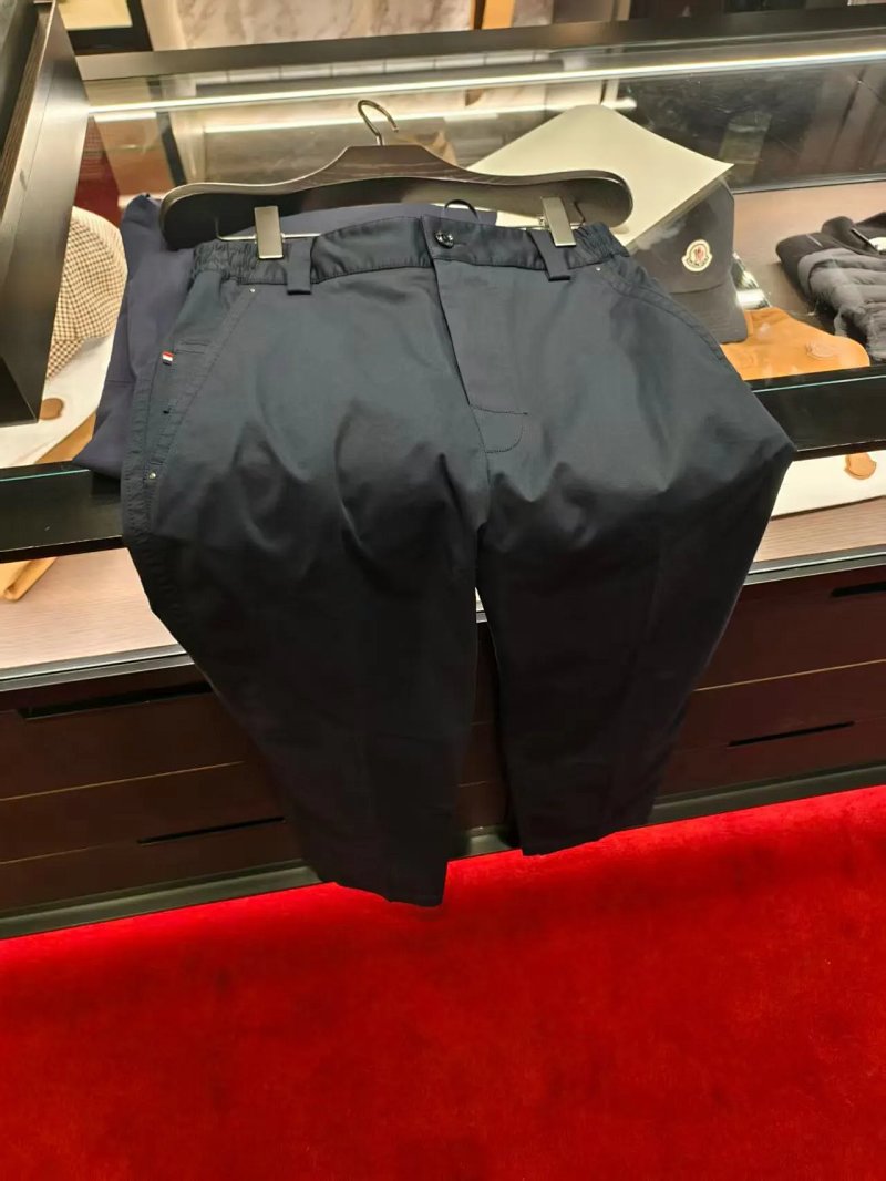 Moncler Old Manor