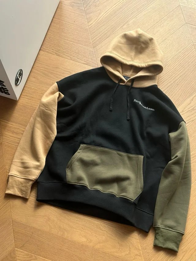 Polo Ralph Lauren Color-Block Hoodie in Black, Beige, and Army Green - 5
