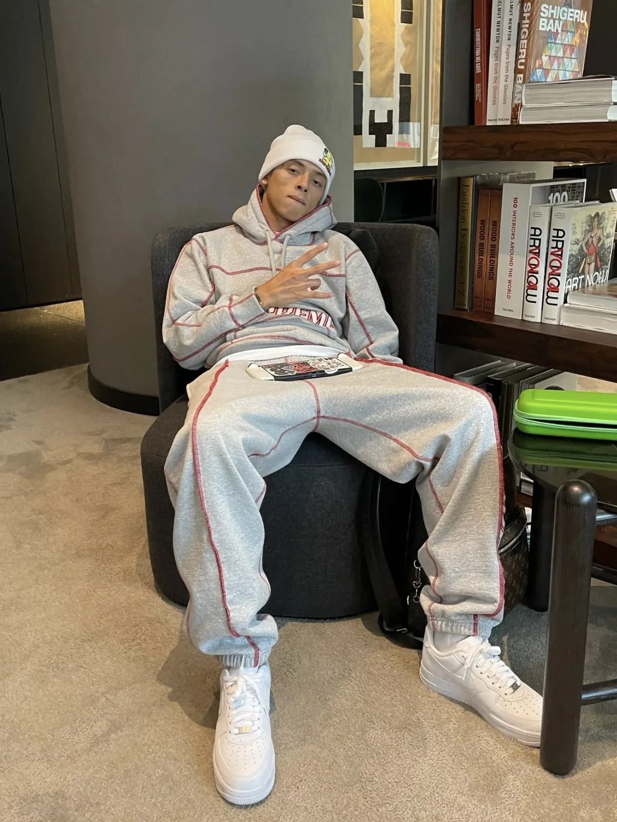 Supreme Side Logo Sweatpants Black - 3