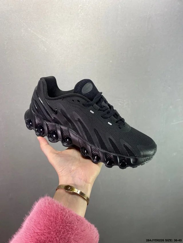 Shoes photo 4