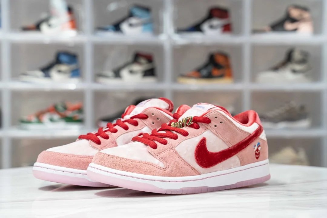 Nike Dunk Valentine's Day