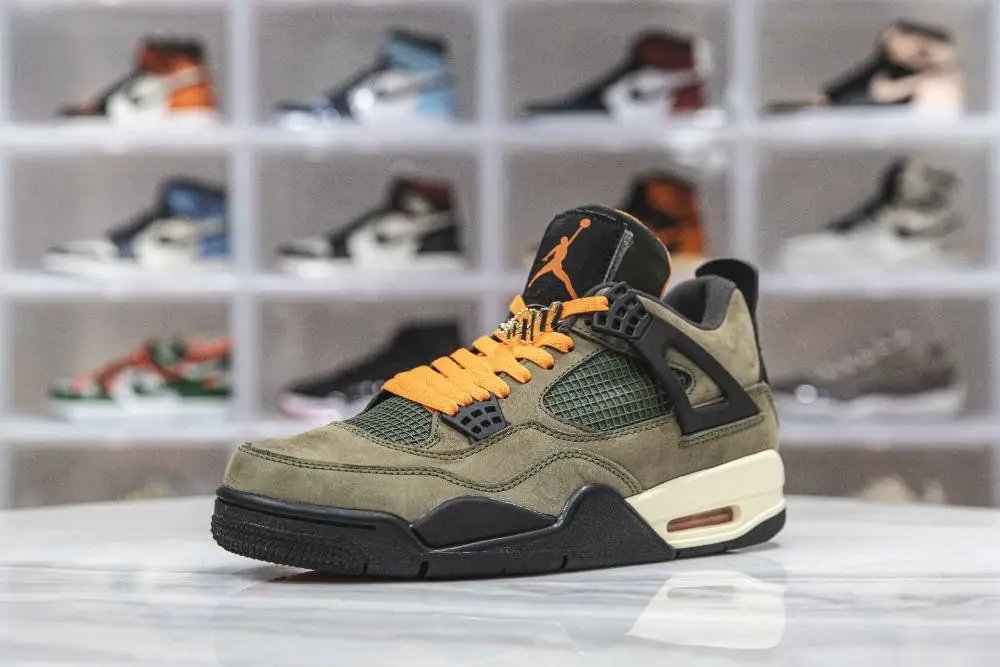 AJ4 x Undefeated Travis Scott
