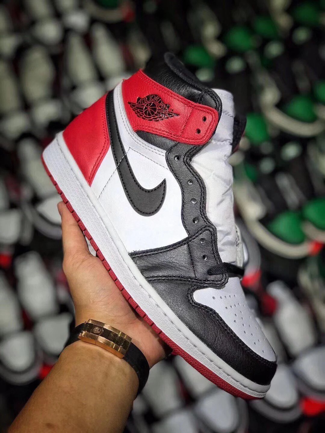 AJ1 Black Toe