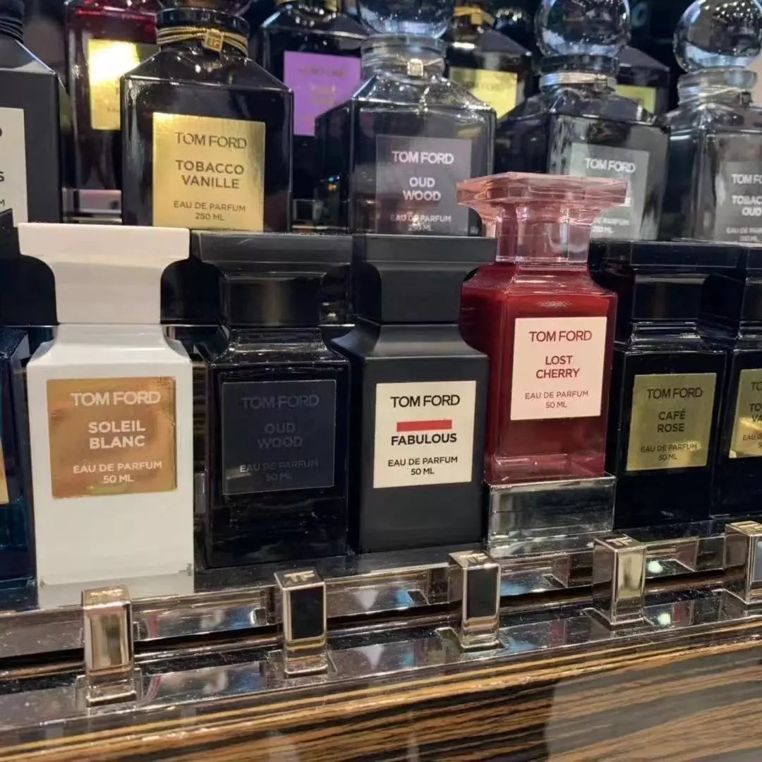 [Counter version] Tom Ford TF perfume Male and Female Unisex Salon perfume Ebony Chenxiang Dark Musk Soul White Musk Sunshine Amber Orange Flower Oil Fabrus Lost Cherry Thorn Rose Bitter Peach Grey Vetiver Coffee Rose Black 100ml
