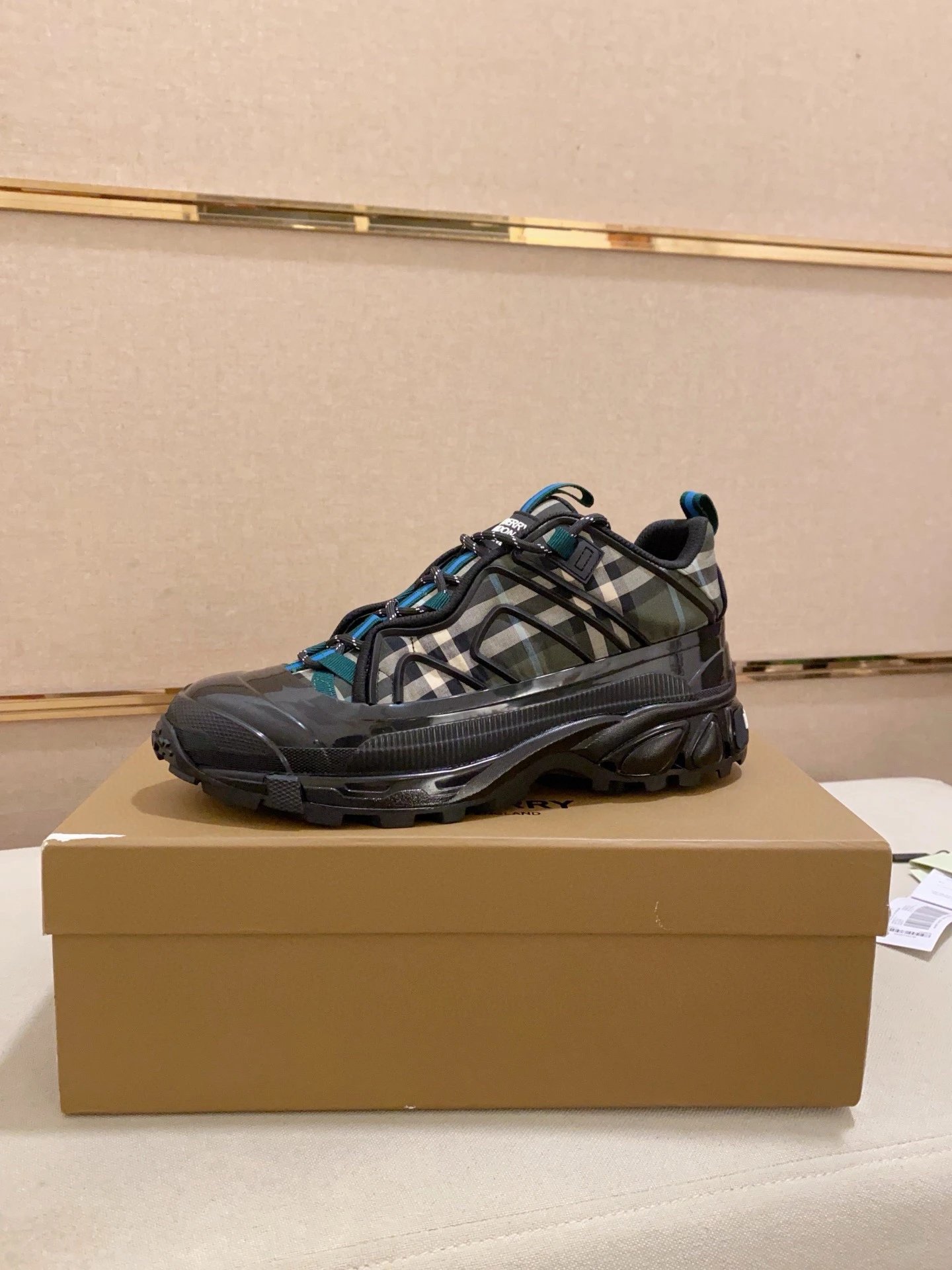 B运动鞋 11 5