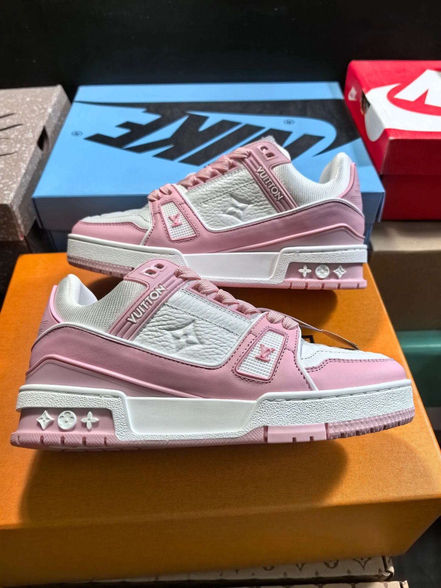 pink