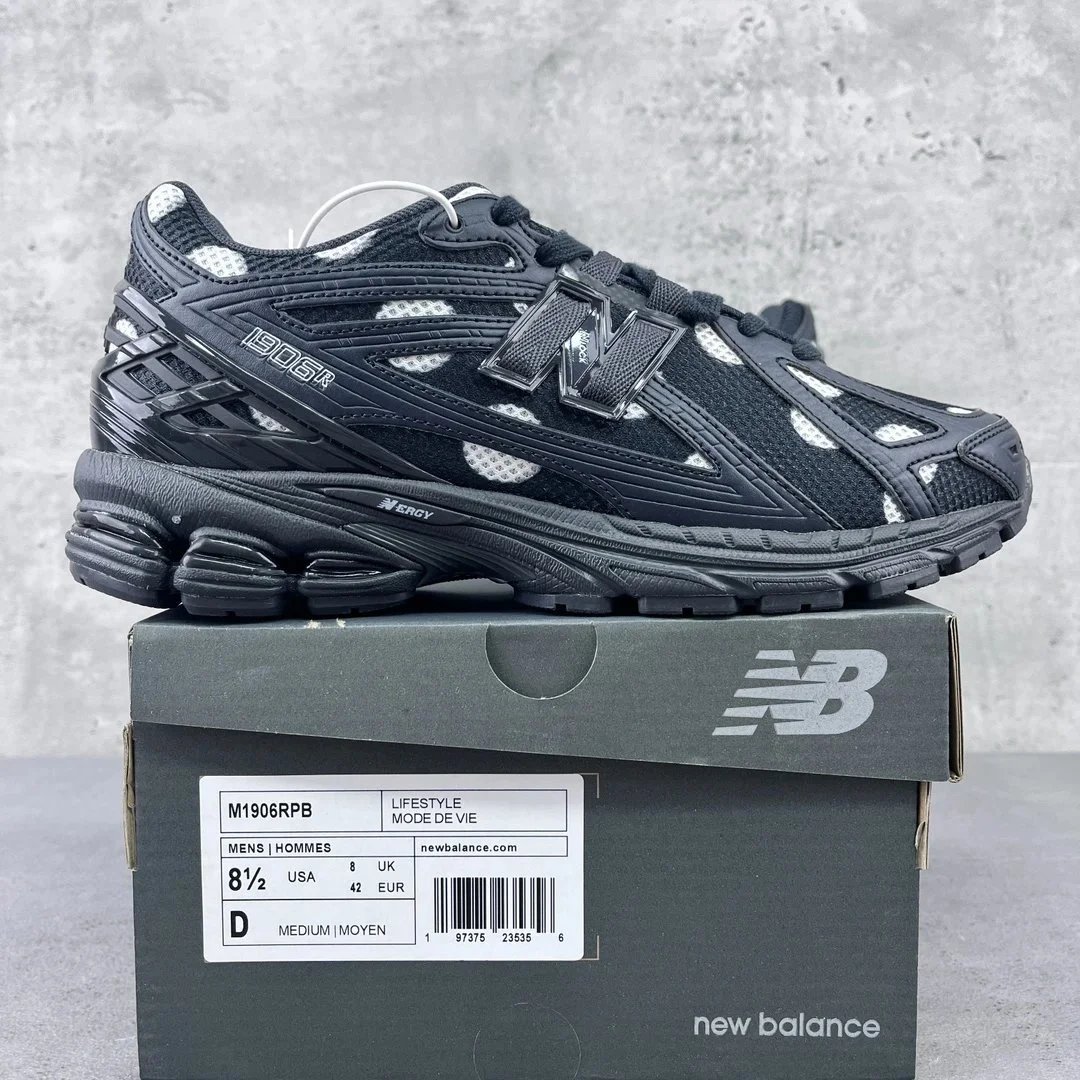 New Balance 1906R Running Shoes photo 8