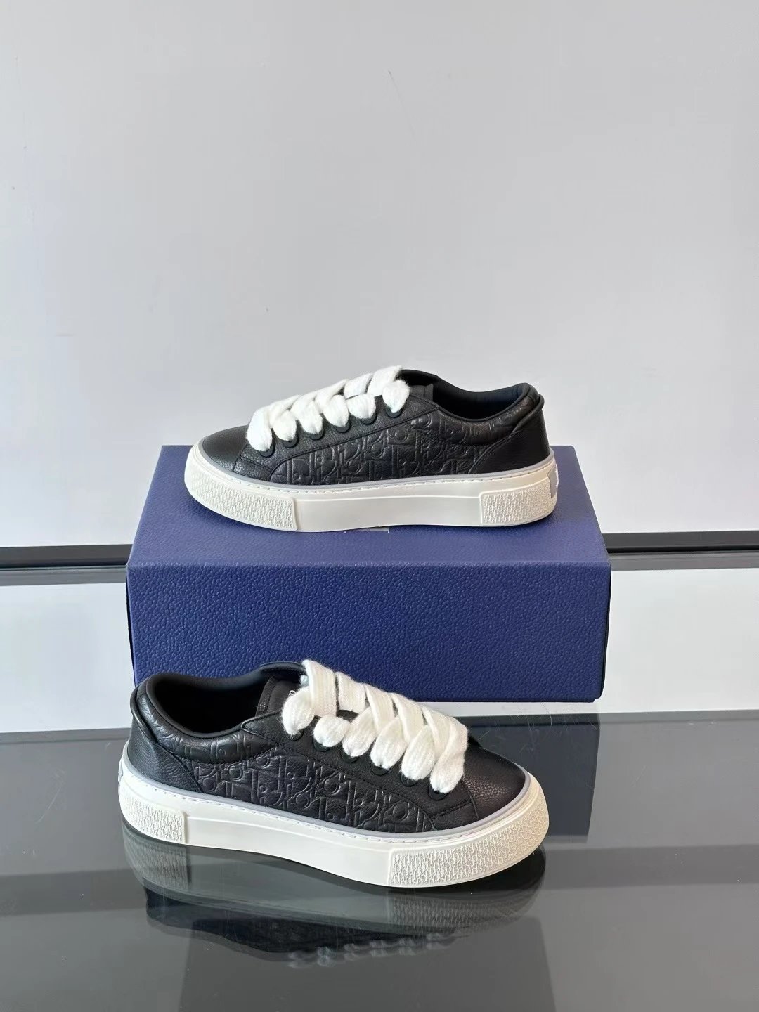 Dior B23 Oblique Black and White Sneakers - 4