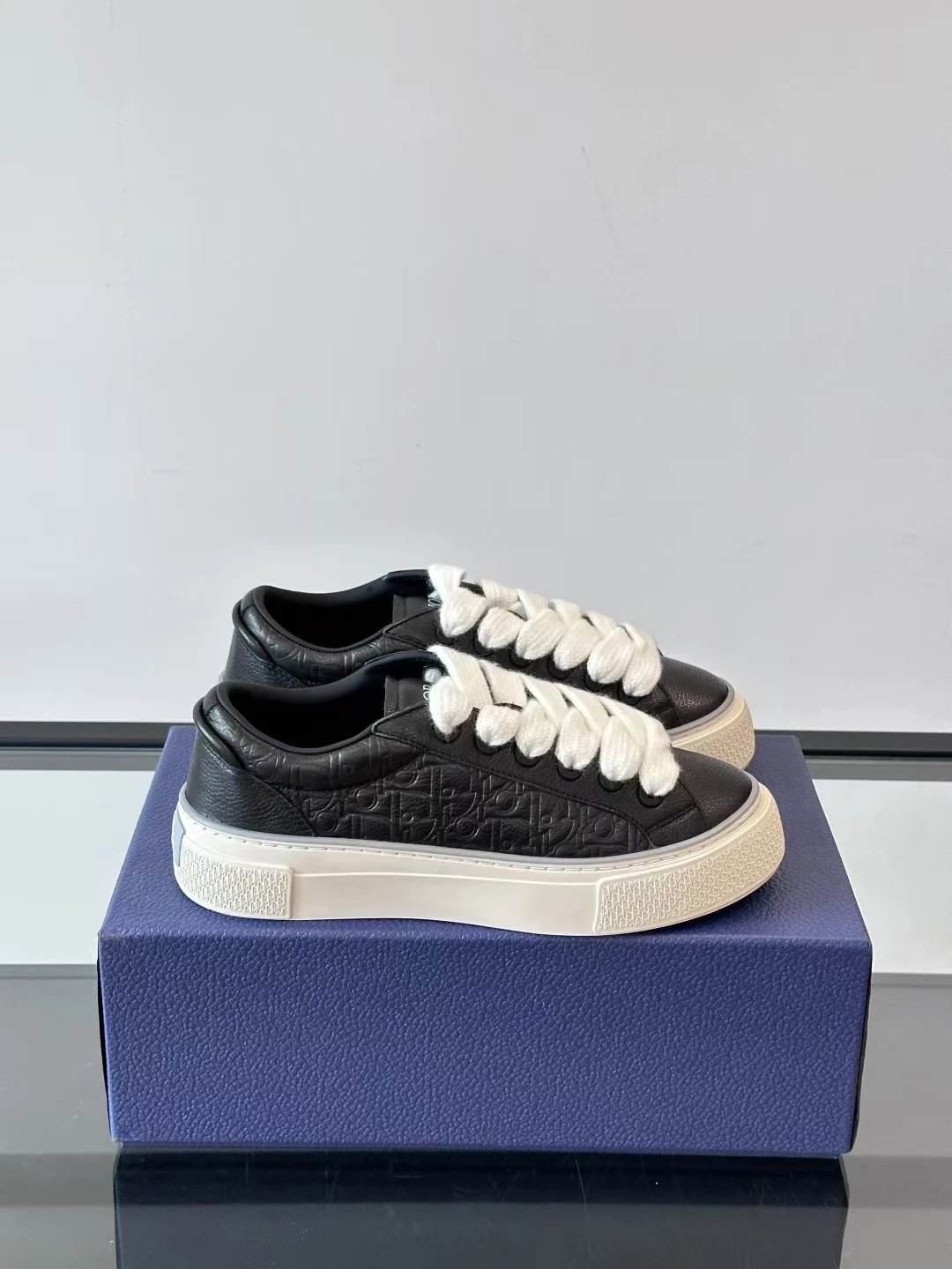 Dior B23 Oblique Black and White Sneakers - 3