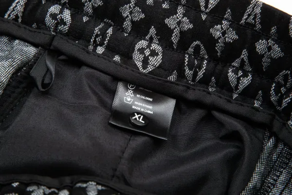 Off-White Floral Print Drawstring Shorts Multicolor - 42