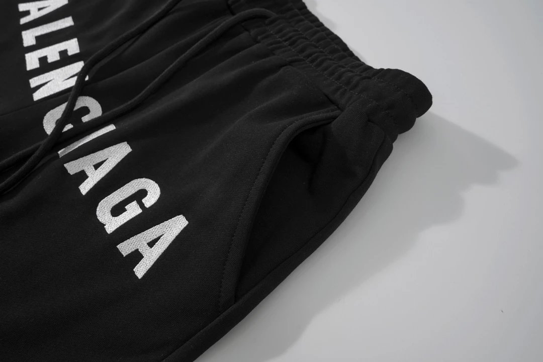 Balenciaga BB Logo Splatter-Print Shorts White - 50