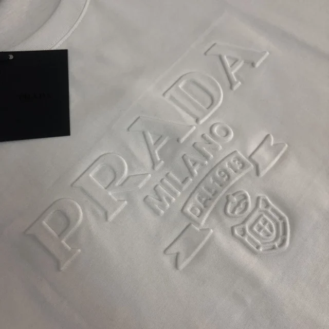 Prada T-Shirts Short-Sleeve Triangle Logo T-Shirt product detail image 14