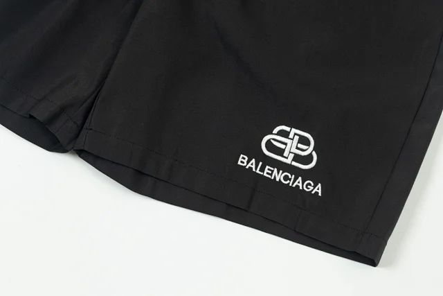 Balenciaga Shorts Logo-print drawstring product detail image 15