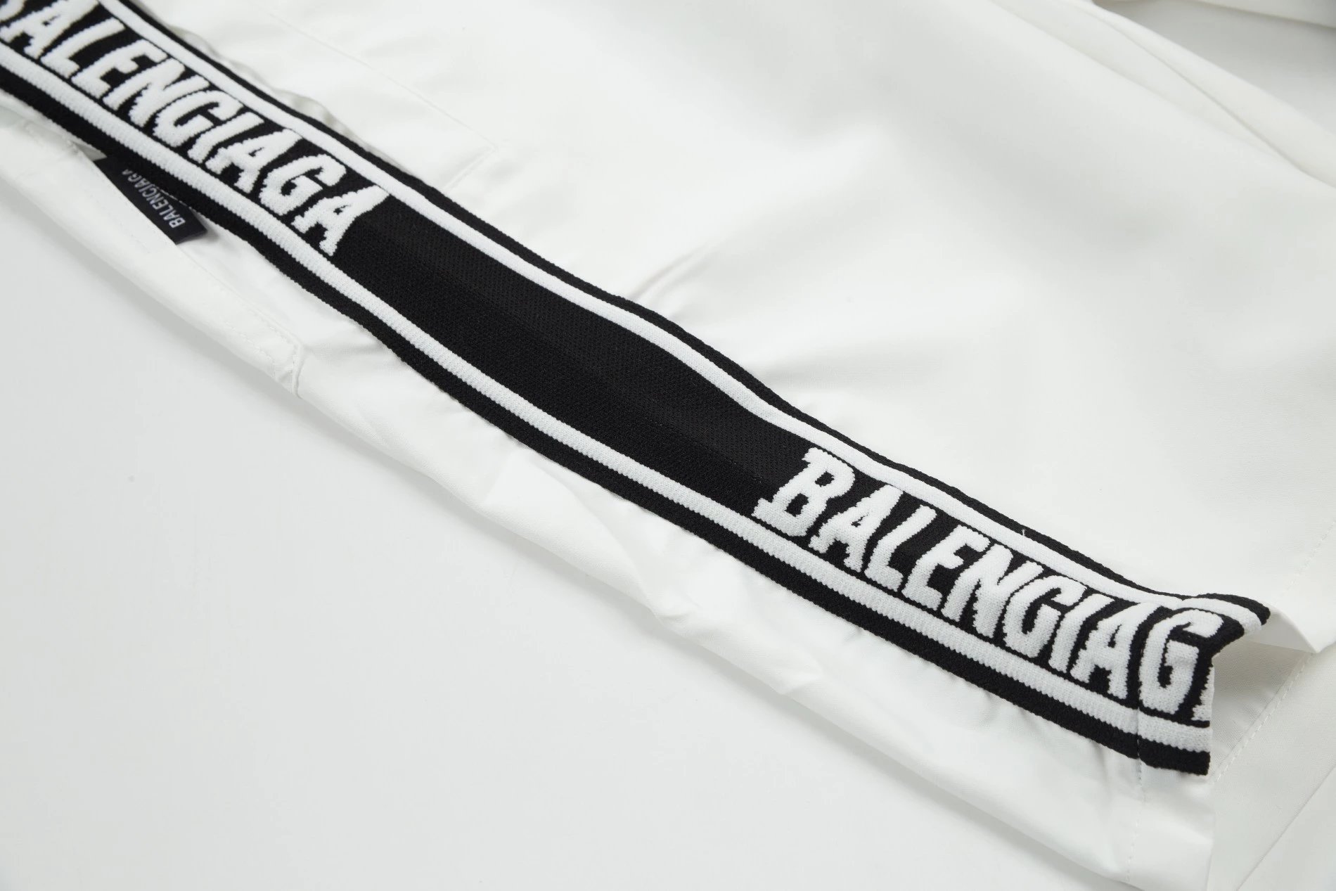 Balenciaga BB Logo Splatter-Print Shorts White - 58