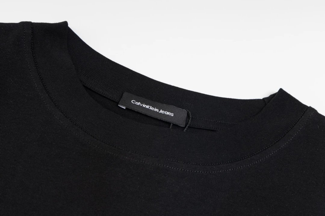 Calvin Klein Jeans Monogram Logo White T-Shirt - 62