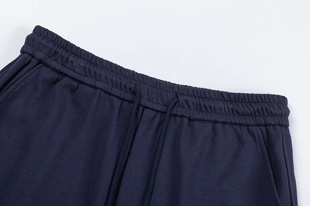 Moncler Shorts Drawstring Logo product detail image 13