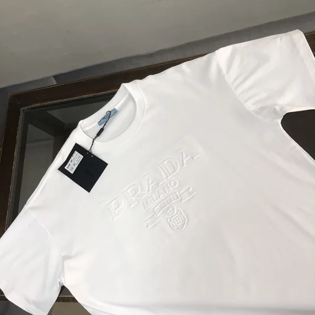Prada T-Shirts Short-Sleeve Triangle Logo T-Shirt product detail image 12