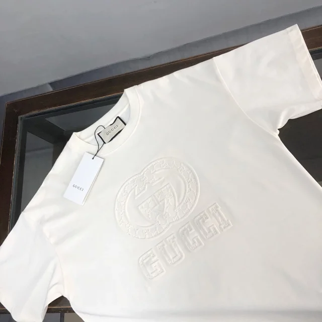 Gucci T-Shirts Logo-print crew-neck product detail image 31