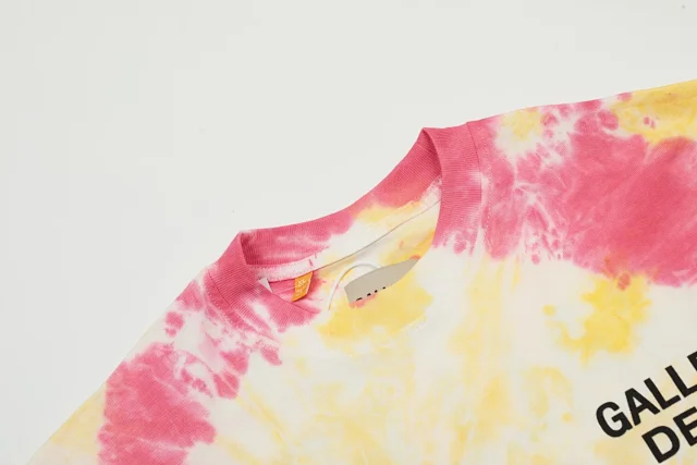 Gallery Dept. T-Shirts Eyes On You Graphic T-Shirt product detail image 40
