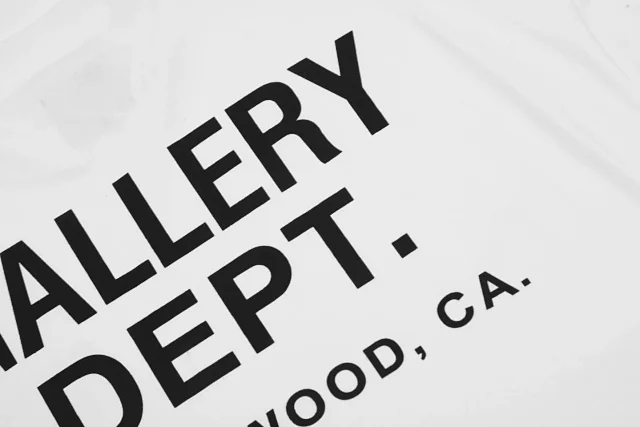 Gallery Dept. T-Shirts Eyes On You Graphic T-Shirt product detail image 63