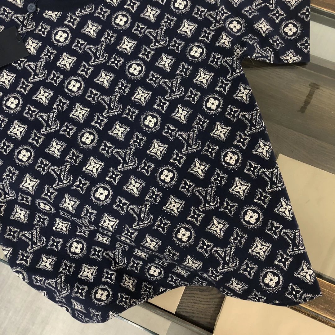 Louis Vuitton Monogram Gradient Print White T-Shirt - 49