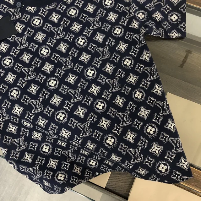 Louis Vuitton T-Shirts Short-Sleeve Crew-Neck product detail image 48