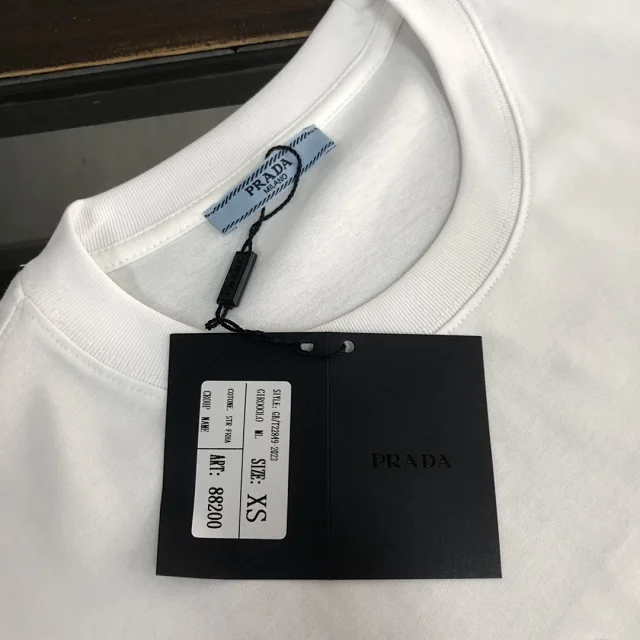 Prada T-Shirts Short-Sleeve Triangle Logo T-Shirt product detail image 13