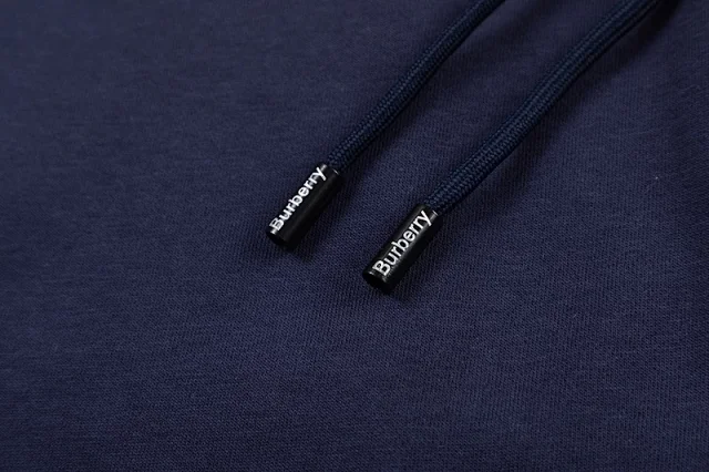 Moncler Shorts Drawstring Logo product detail image 15