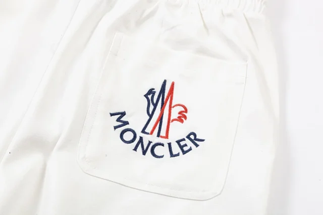 Moncler Shorts Drawstring Logo product detail image 42