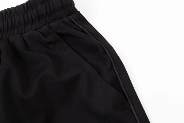 Moncler Logo-Embroidered Zip-Pocket Shorts Black - 25