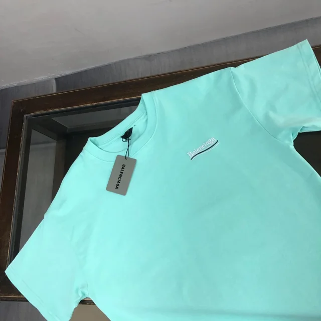 Balenciaga T-Shirts Crewneck T-Shirt with Logo Chest Print product detail image 28