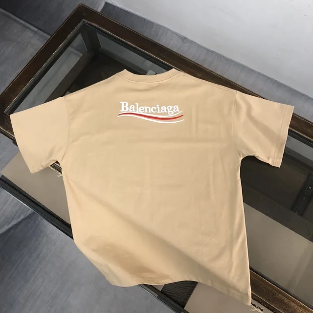 Balenciaga T-Shirts Crewneck T-Shirt with Logo Chest Print product detail image 19