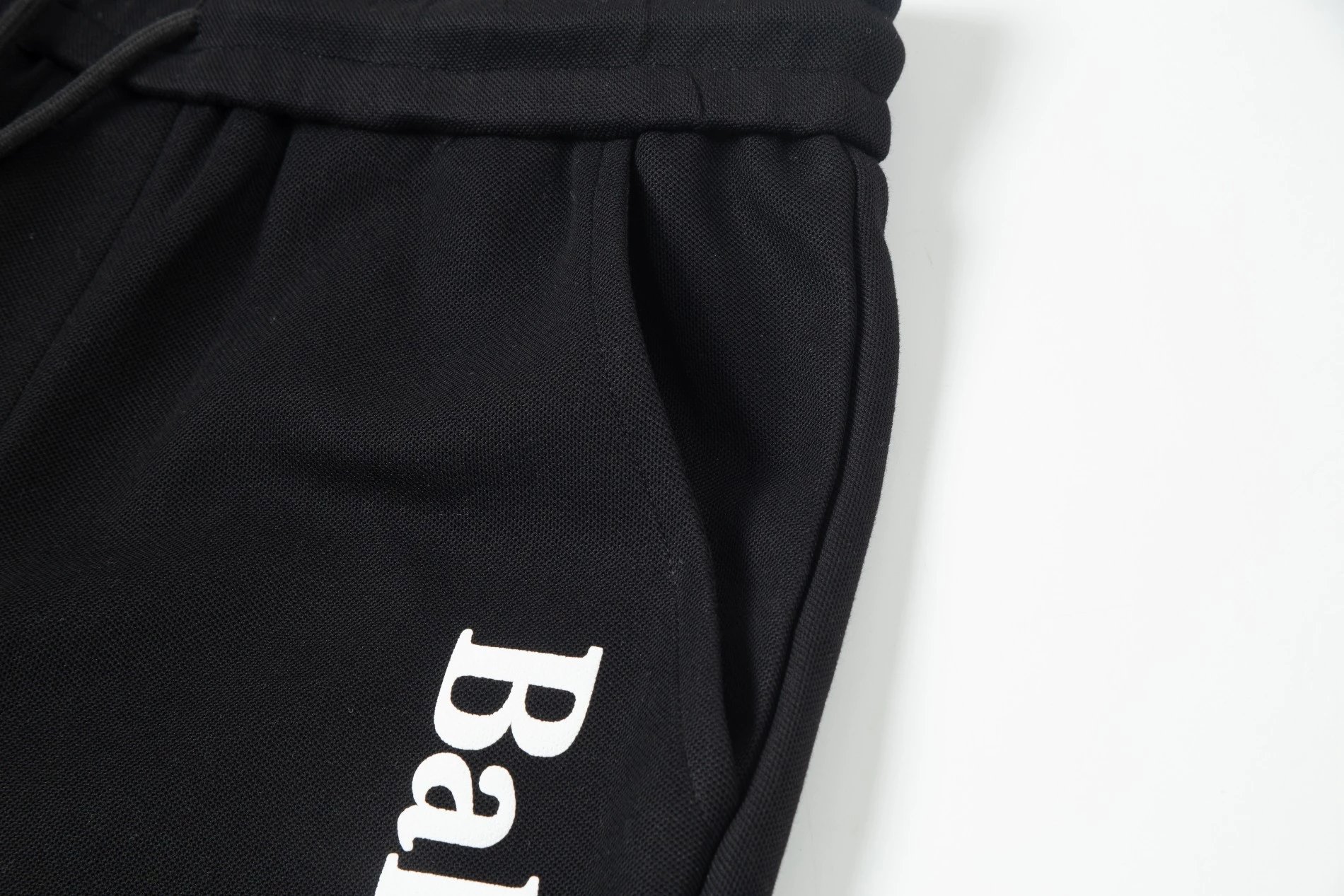 Balenciaga BB Logo Splatter-Print Shorts White - 31