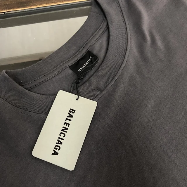 Balenciaga T-Shirts Crewneck T-Shirt with Logo Chest Print product detail image 14