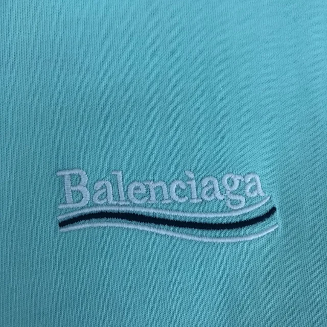 Balenciaga T-Shirts Crewneck T-Shirt with Logo Chest Print product detail image 30