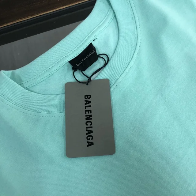 Balenciaga T-Shirts Crewneck T-Shirt with Logo Chest Print product detail image 29
