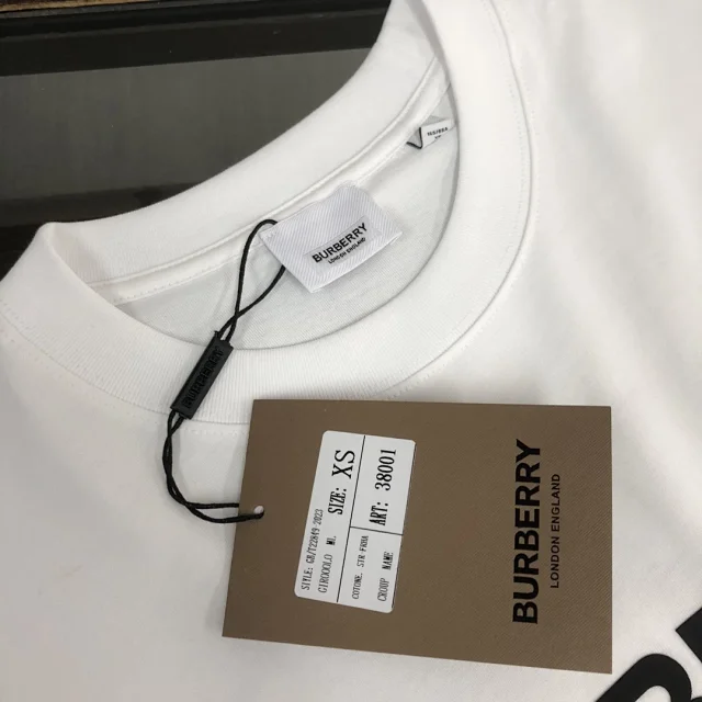 Burberry T-Shirts Crew-neck logo-print short-sleeve T-shirt product detail image 11
