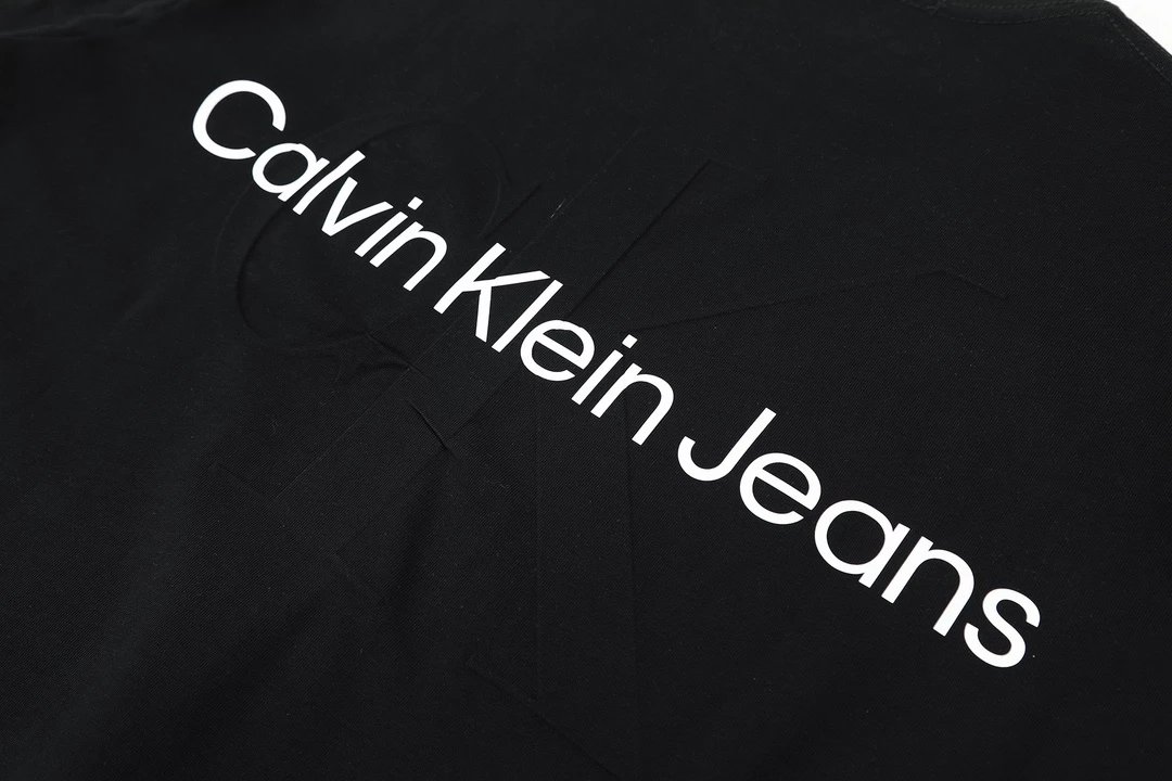 Calvin Klein Jeans Monogram Logo White T-Shirt - 43