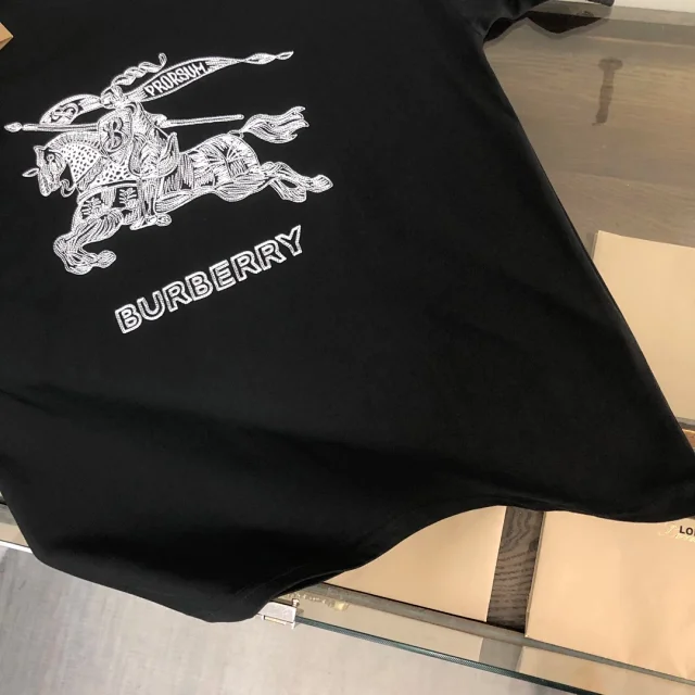 Burberry T-Shirts Crew-neck logo-print short-sleeve T-shirt product detail image 39