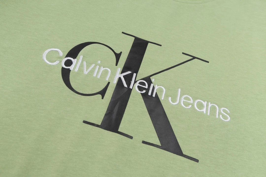 Calvin Klein Jeans Monogram Logo White T-Shirt - 49