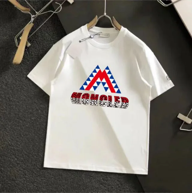 Moncler T-Shirts Short-Sleeve Logo-Print T-Shirt product detail image 4