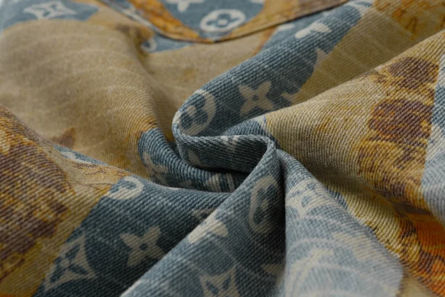 Louis Vuitton Matching Sets Printed Denim Jacket and Jeans Set product detail image 13