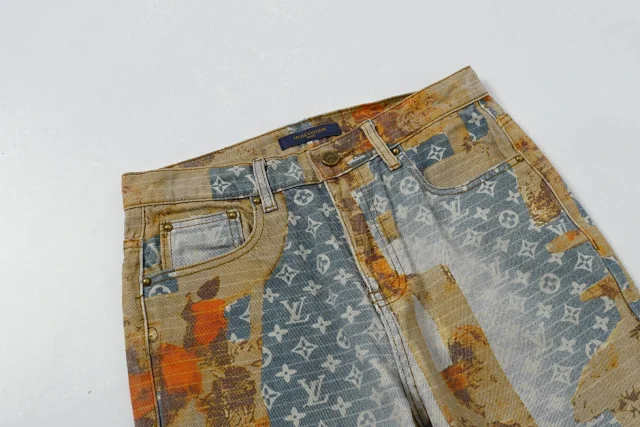 Louis Vuitton Matching Sets Printed Denim Jacket and Jeans Set product detail image 14