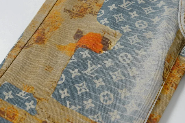 Louis Vuitton Matching Sets Printed Denim Jacket and Jeans Set product detail image 15